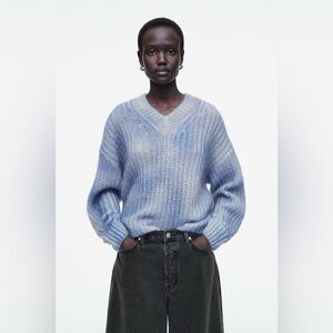 NWT COS Spray-Effect Mohair Blend V-Neck Sweater in Mist Blue Size XS